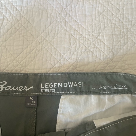 Eddie Bauer shorts, green, size 10P - Picture 3 of 3
